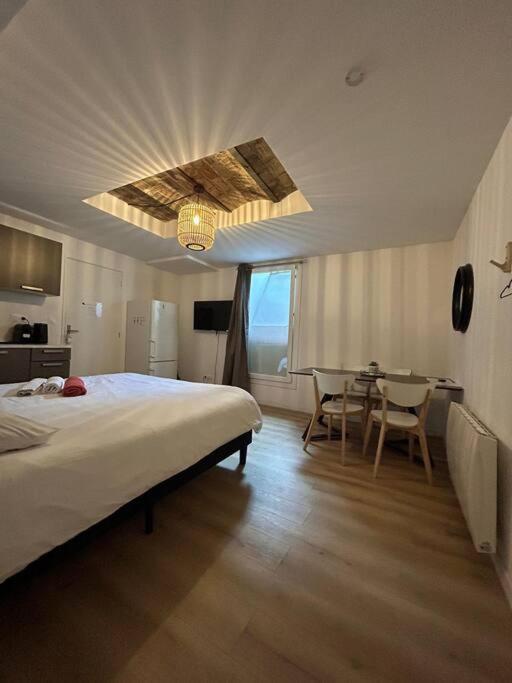 Cellar- Appartement Sous-Sol Atypique Reims Bagian luar foto